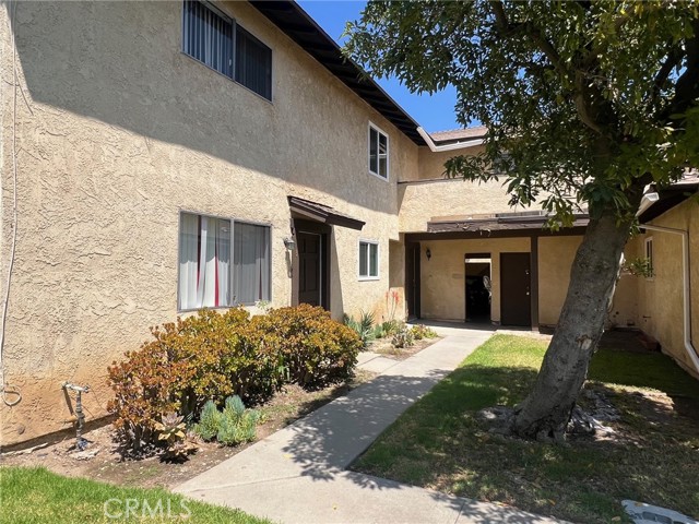 1727 E Natalie Avenue, West Covina CA: https://media.crmls.org/medias/b0cb4058-fe8e-4ea5-86f8-fb30c5bad073.jpg