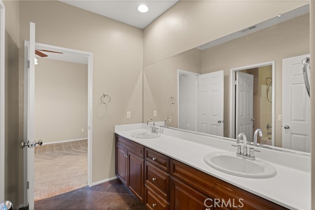 Detail Gallery Image 41 of 56 For 32487 Meadow Glen Ct, Wildomar,  CA 92595 - 7 Beds | 5 Baths