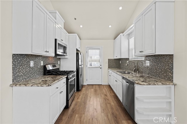 Detail Gallery Image 8 of 25 For 6736 Kraft Ave, North Hollywood,  CA 91606 - 3 Beds | 2 Baths