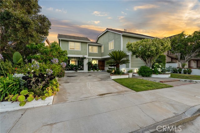 3562 Venture Drive, Huntington Beach CA: https://media.crmls.org/medias/b0ccfafd-9d69-4ee2-8b9a-1ef90e7c6854.jpg