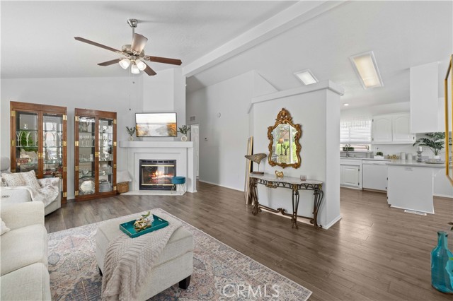 27823 Sunrise Ln, Canyon Country CA: https://media.crmls.org/medias/b0ce6a27-1f9f-484e-9a3e-8748da4a813b.jpg