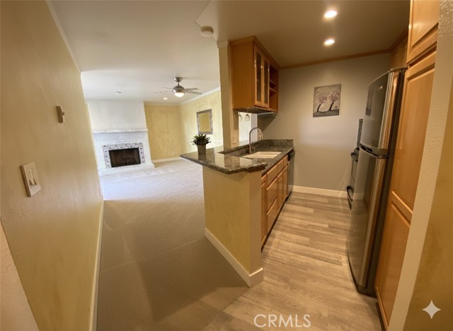 Detail Gallery Image 1 of 20 For 650 the Village #314,  Redondo Beach,  CA 90277 - 1 Beds | 1 Baths