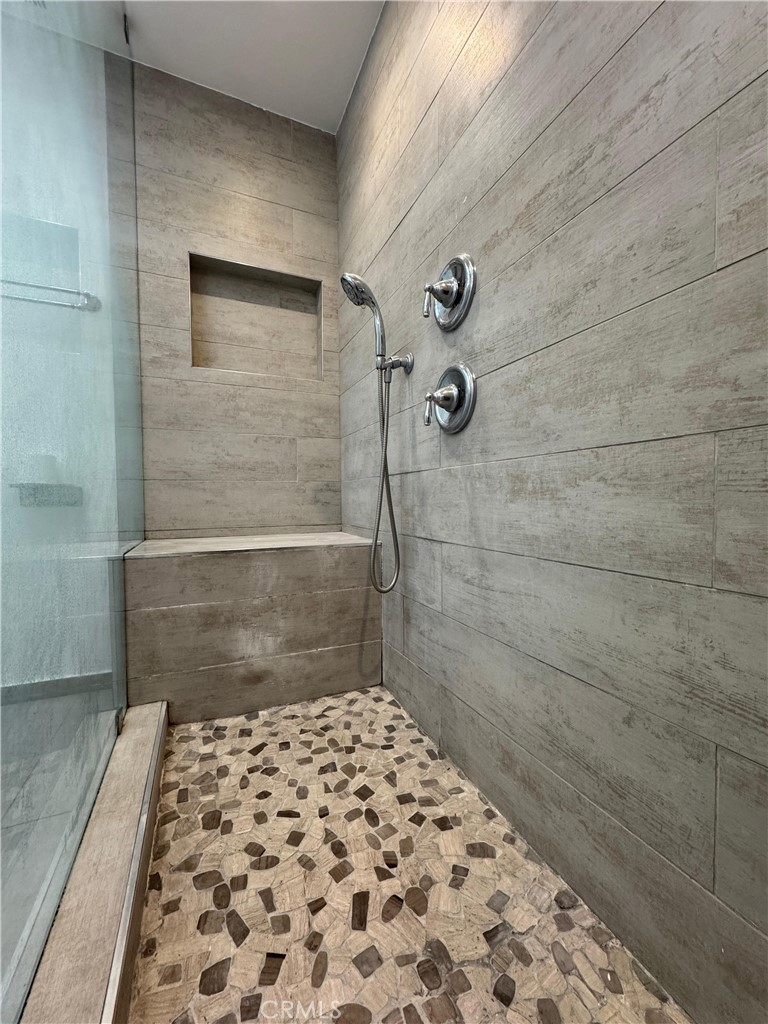 MLS #OC25261024 image #32