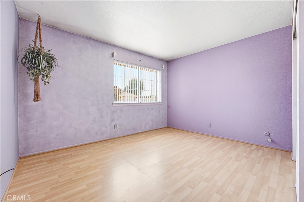 https://media.crmls.org/medias/b0cf6a8d-616a-484c-9f38-83669a5424f0.jpg?preset=X-Large