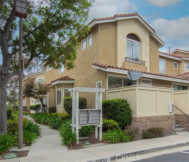 Detail Gallery Image 2 of 25 For 19646 Orviento Dr, Lake Forest,  CA 92679 - 3 Beds | 2/1 Baths