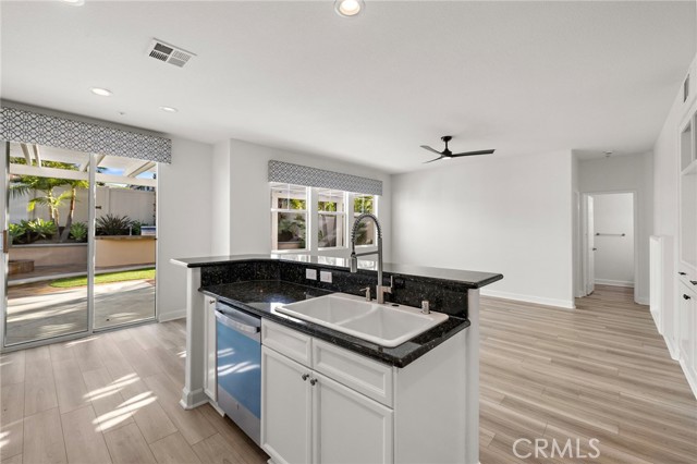 Detail Gallery Image 10 of 31 For 5725 Calle Polvorosa, San Clemente,  CA 92673 - 4 Beds | 3 Baths