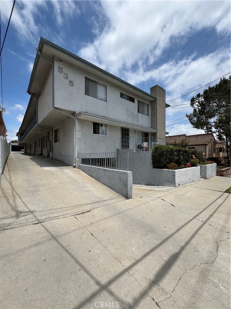 535 E Hazel Street #4