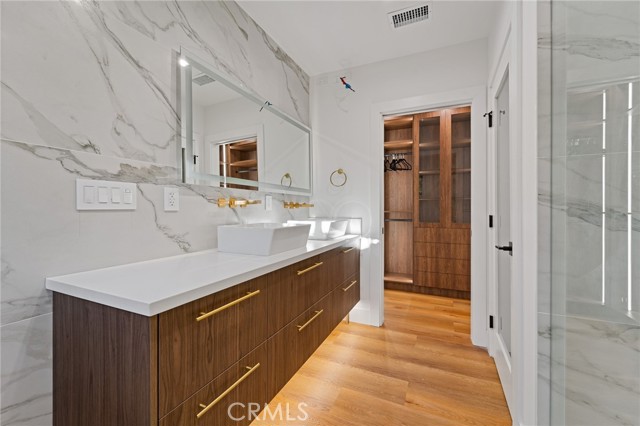 Detail Gallery Image 23 of 41 For 23103 Leonora, Woodland Hills,  CA 91367 - 3 Beds | 3 Baths