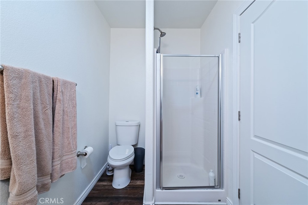 https://media.crmls.org/medias/b0d1c968-0c4e-4d09-830e-7e81d07f2649.jpg?preset=X-Large