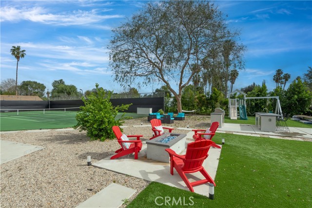 Detail Gallery Image 37 of 53 For 22637 Erwin St, Woodland Hills,  CA 91367 - 6 Beds | 5/1 Baths