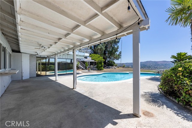 19662 Larkridge Drive, Yorba Linda CA: https://media.crmls.org/medias/b0d228bf-23a0-4efe-947f-dac5a8229a0e.jpg