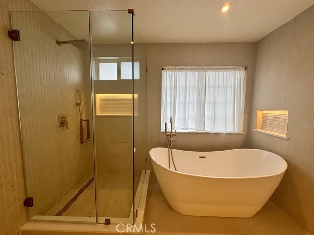 Detail Gallery Image 12 of 14 For 954 Capital St, Costa Mesa,  CA 92627 - 4 Beds | 3 Baths