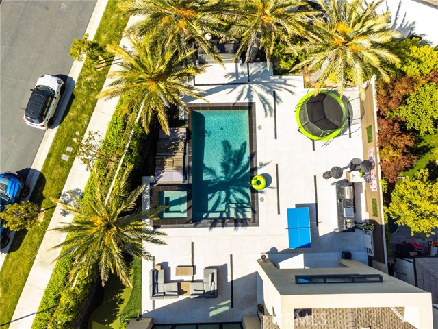 61 Hartman, Irvine CA: https://media.crmls.org/medias/b0d27903-c498-4e4e-9945-8c3840b9660c.jpg
