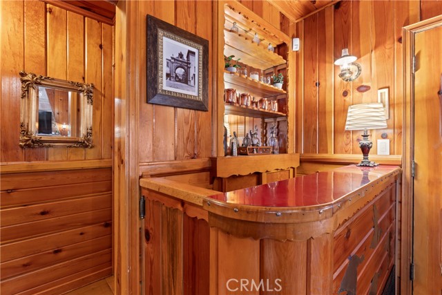 Detail Gallery Image 16 of 49 For 27675 Lakes Edge Rd, Lake Arrowhead,  CA 92352 - 3 Beds | 1/1 Baths