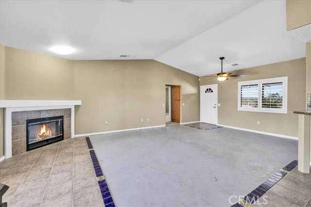 63357 Uranium Road, Joshua Tree CA: https://media.crmls.org/medias/b0d462d2-0ce3-405f-b4a7-6ddbed334eef.jpg