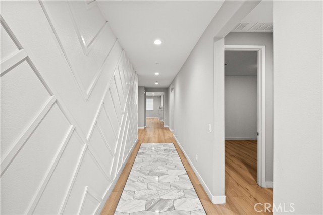 Image 3 of 60 For 431 Daniella Way