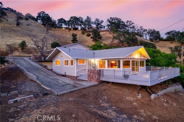 Detail Gallery Image 5 of 65 For 13041 San Joaquin Ave, Clearlake,  CA 95422 - 2 Beds | 1 Baths