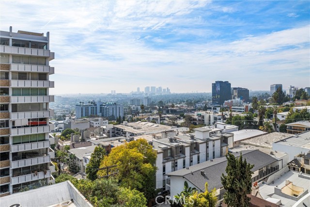 1230 Horn Avenue, West Hollywood CA: https://media.crmls.org/medias/b0d64688-2ae6-43ae-a872-30f0d3248662.jpg