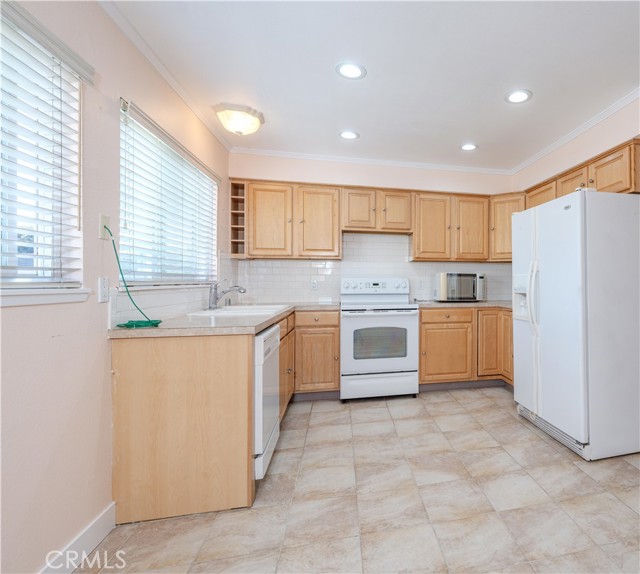 Detail Gallery Image 6 of 17 For 43 Wildwood #14,  Irvine,  CA 92604 - 2 Beds | 2 Baths