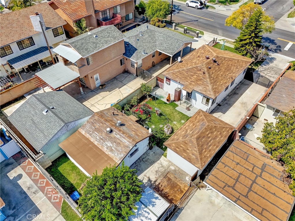 https://media.crmls.org/medias/b0d69634-03dd-43a4-9adf-5547d13c54ea.jpg?preset=X-Large