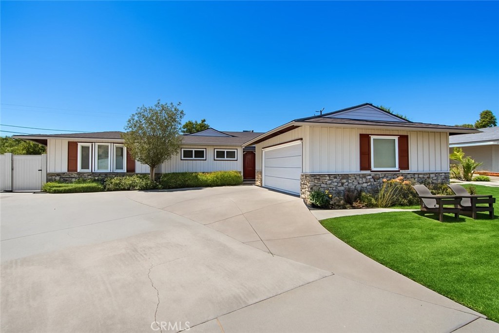 1951 Aliso Avenue