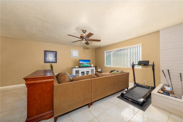 Detail Gallery Image 9 of 48 For 15090 Orchard Hill Ln, Helendale,  CA 92342 - 3 Beds | 2 Baths