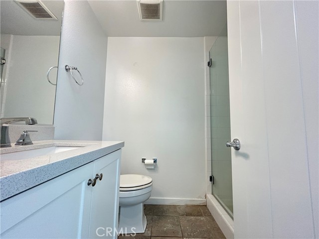 Detail Gallery Image 12 of 25 For 945 Vivid Ln, Costa Mesa,  CA 92626 - 4 Beds | 3 Baths