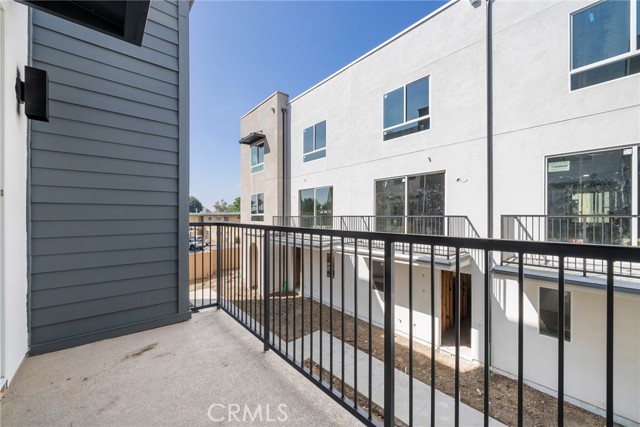 Detail Gallery Image 21 of 43 For 9419 1/2 N Sepulveda Blvd. #5,  North Hills,  CA 91343 - 2 Beds | 2/1 Baths