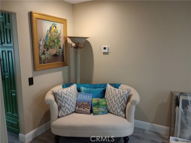 11234 Village 11 photo 6