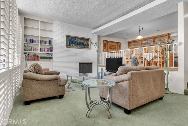 Detail Gallery Image 3 of 28 For 5348 Fairview Bld #3,  Ladera Heights,  CA 90056 - 2 Beds | 2/1 Baths