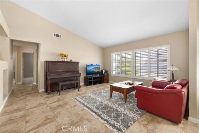 Detail Gallery Image 7 of 31 For 44239 Fenner, Lancaster,  CA 93536 - 3 Beds | 2 Baths