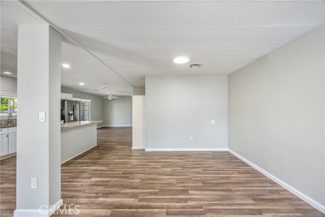 Detail Gallery Image 7 of 36 For 1186 Oakland Way, Corona,  CA 92882 - 2 Beds | 2 Baths