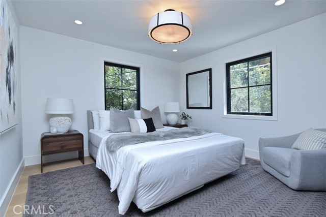 Detail Gallery Image 45 of 68 For 13327 Cheltenham Dr, Sherman Oaks,  CA 91423 - 4 Beds | 5/1 Baths