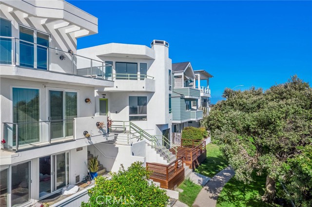 Detail Gallery Image 52 of 59 For 469 26th Street, Manhattan Beach,  CA 90266 - 4 Beds | 2/1 Baths