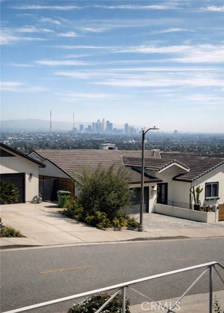 Detail Gallery Image 8 of 40 For 5218 Veronica St, Los Angeles,  CA 90008 - 3 Beds | 2 Baths