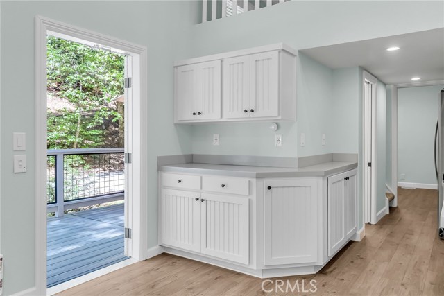 27500 HWY 189, Lake Arrowhead CA: https://media.crmls.org/medias/b0da7a08-8319-407b-a99b-65eb02300436.jpg