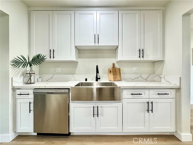 Detail Gallery Image 2 of 31 For 905 Patrick, Pomona,  CA 91767 - 3 Beds | 3 Baths