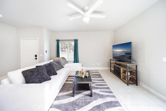 Detail Gallery Image 9 of 26 For 13645 Quinta, Desert Hot Springs,  CA 92240 - 3 Beds | 2 Baths