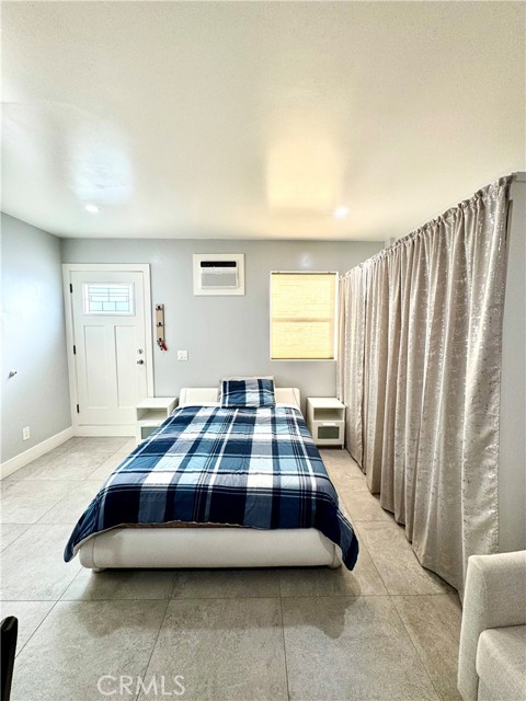 4628 W Simmons Avenue, Orange CA: https://media.crmls.org/medias/b0dafe37-143f-4747-ac48-afa2a613ea2f.jpg