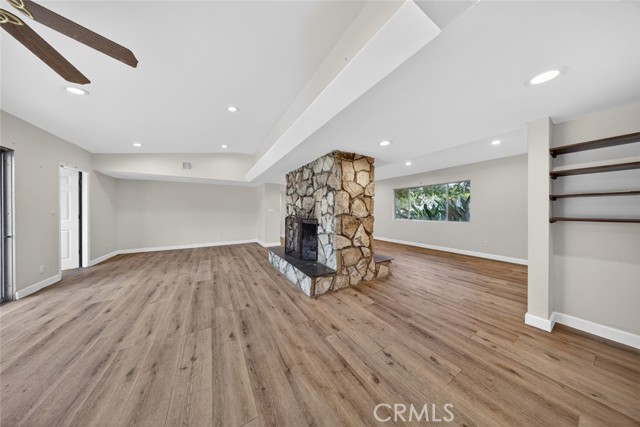 Detail Gallery Image 8 of 41 For 10346 Siesta Dr, Sunland,  CA 91040 - 2 Beds | 3 Baths