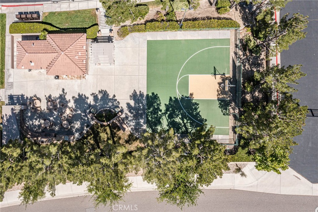 https://media.crmls.org/medias/b0db5878-d4d2-4ebc-b2a9-7fc9c54dcee6.jpg?preset=X-Large