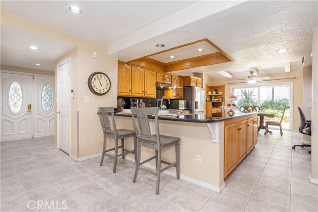 Detail Gallery Image 3 of 41 For 12142 Gerald Ave, Granada Hills,  CA 91344 - 4 Beds | 3 Baths