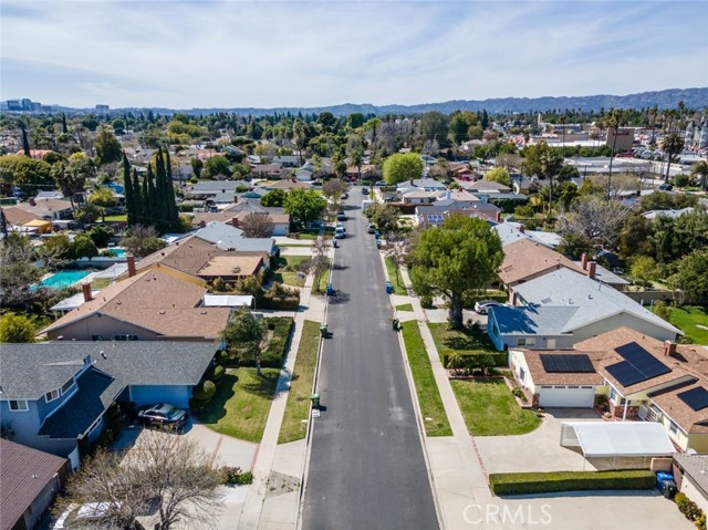 19539 Gault Street, Reseda CA: https://media.crmls.org/medias/b0dc1b5e-f258-4072-9cd5-e1cad4bef9ce.jpg