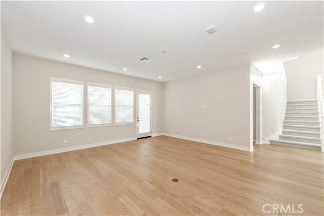 Detail Gallery Image 11 of 32 For 61 Einstein, Irvine,  CA 92618 - 4 Beds | 3/2 Baths