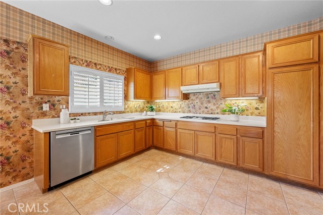 24217 Corte Cordoba, Murrieta CA: https://media.crmls.org/medias/b0dcd111-8194-4286-b8fe-466d6ea3e3a7.jpg