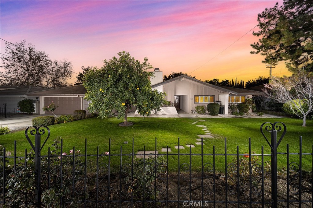 160 E Sycamore Avenue, Arcadia, CA 91006