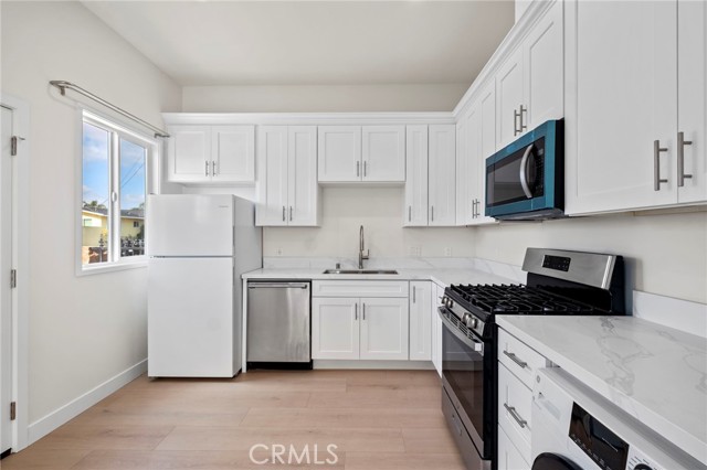 Detail Gallery Image 3 of 13 For 3257 W 134th St a,  Hawthorne,  CA 90250 - 1 Beds | 1 Baths