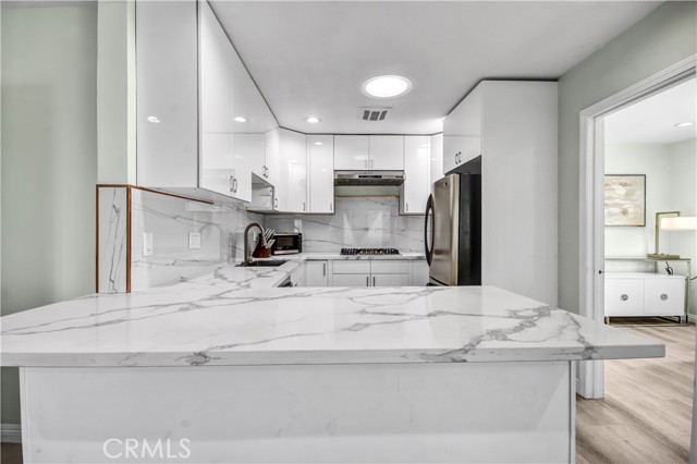 12811 Oaks Avenue, Chino CA: https://media.crmls.org/medias/b0ddf0ac-297b-494b-8257-40b24a91a2c4.jpg