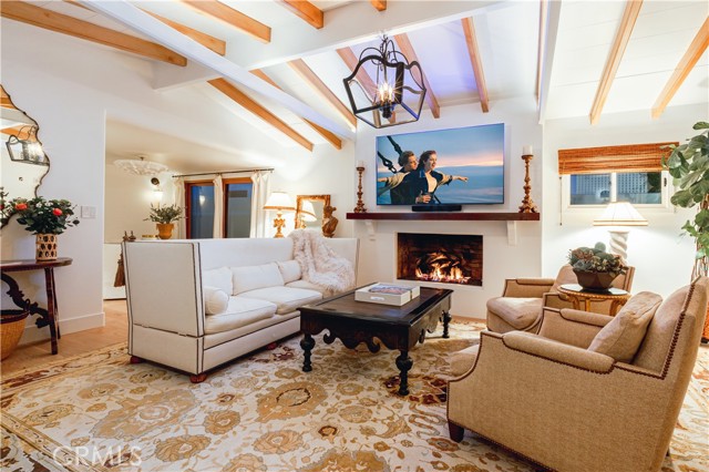 Detail Gallery Image 38 of 61 For 106 via Cordova, Newport Beach,  CA 92663 - 2 Beds | 2 Baths