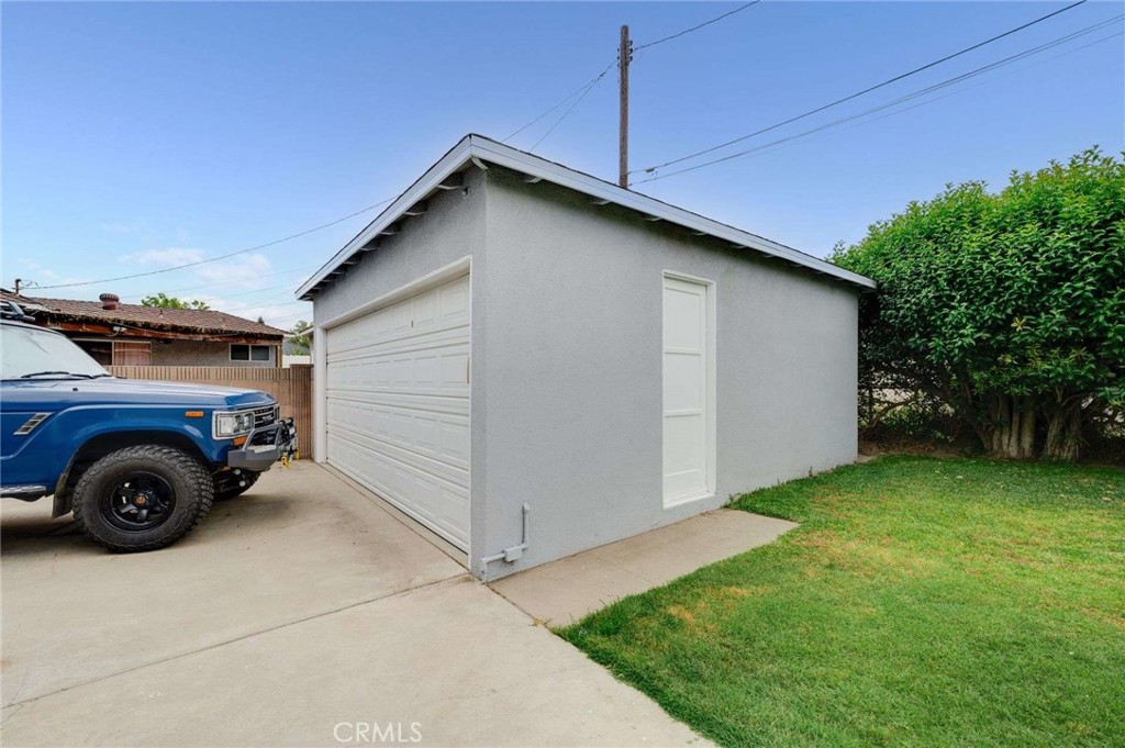 B0deeea9 303f 44c0 B801 C39f2ee3bce6